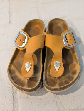 Birkenstock Gizeh Big Buckle sandals